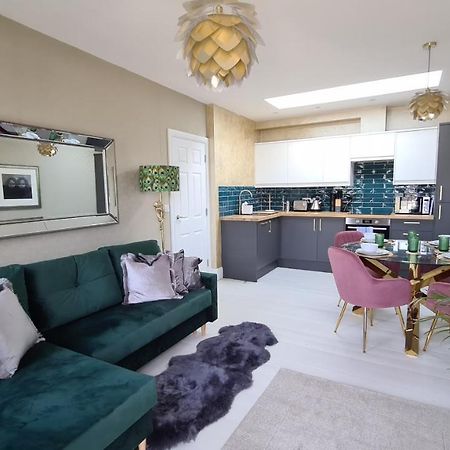 The Loughborough - Elegant, Glamourous Boutique 1 Bed, Central Truro Exterior photo